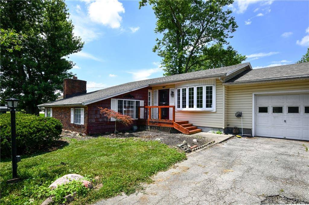 2121 Rhoades Road, Farmersville, OH 45325