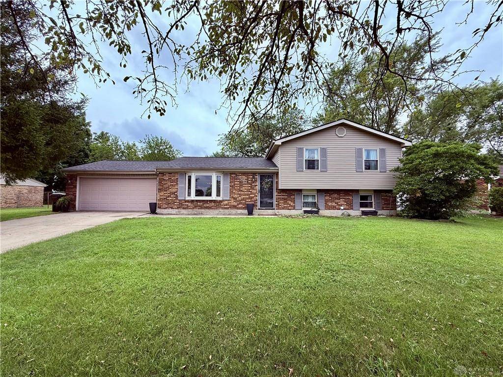 830 W Wenger Road, Englewood, OH 45322