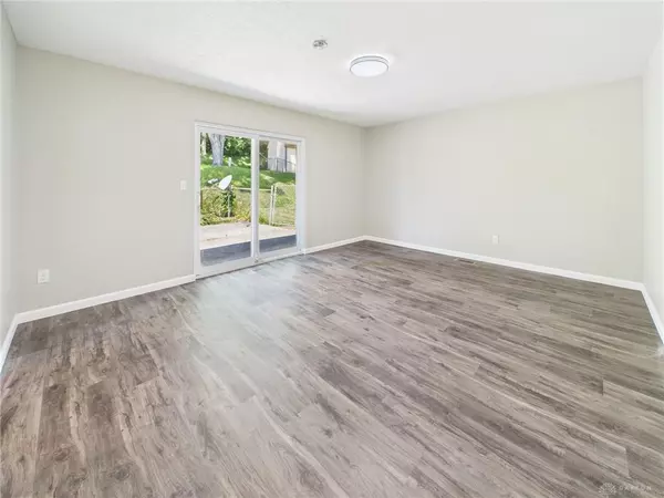 Dayton, OH 45449,1229 King Richard Parkway