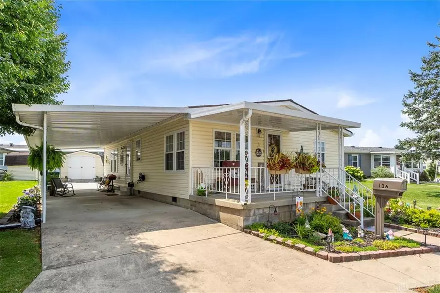 136 South Point, Fairborn, OH 45324