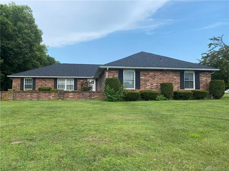 8490 Bennett Drive, Piqua, OH 45356