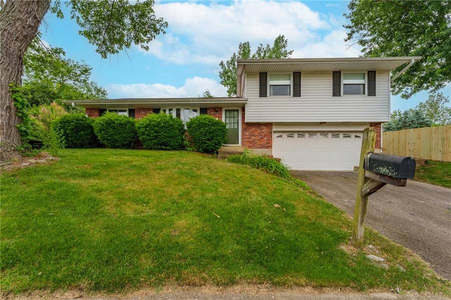 722 Little John Court, Miamisburg, OH 45342