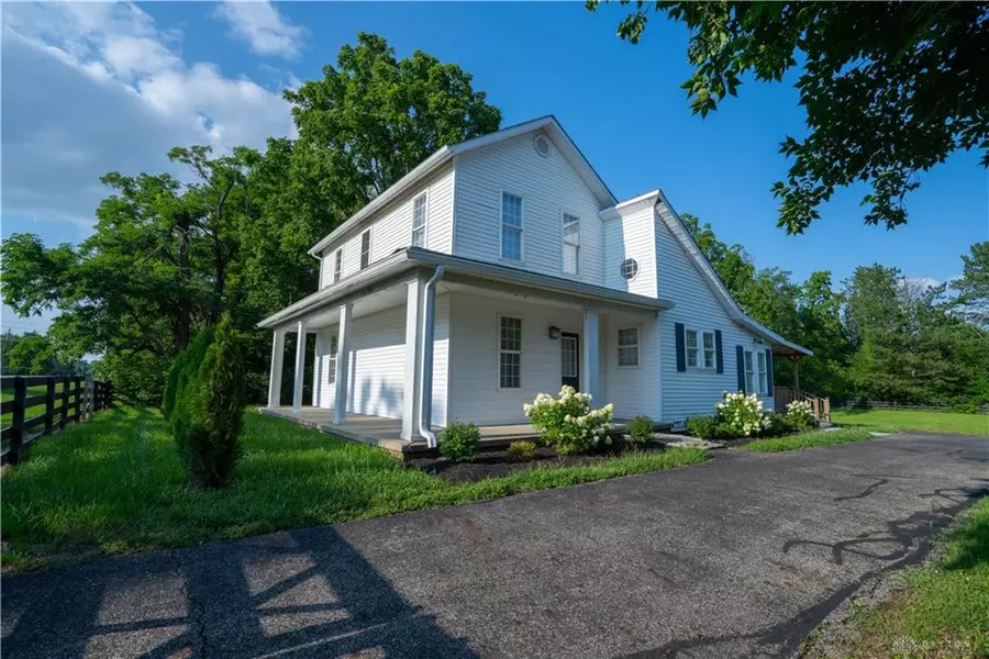 2036 Troy Road, Springfield, OH 45504