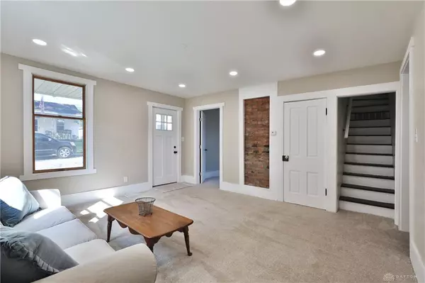 Mechanicsburg, OH 43044,42 N Locust Street