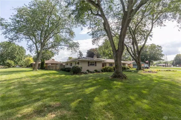 100 Laurelann Drive, Dayton, OH 45429