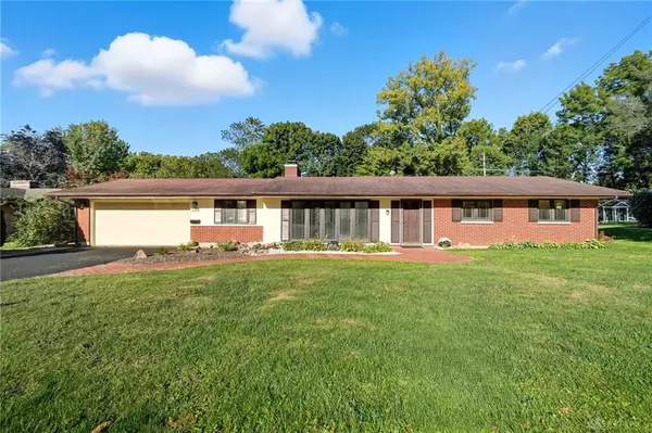 2215 S Linda Drive, Bellbrook, OH 45305