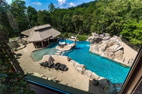 8234 Voltaire Court, Waynesville, OH 45068