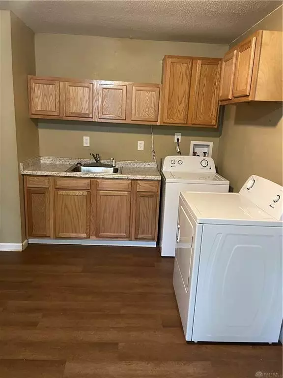 Dayton, OH 45417,6236 Carmin Avenue