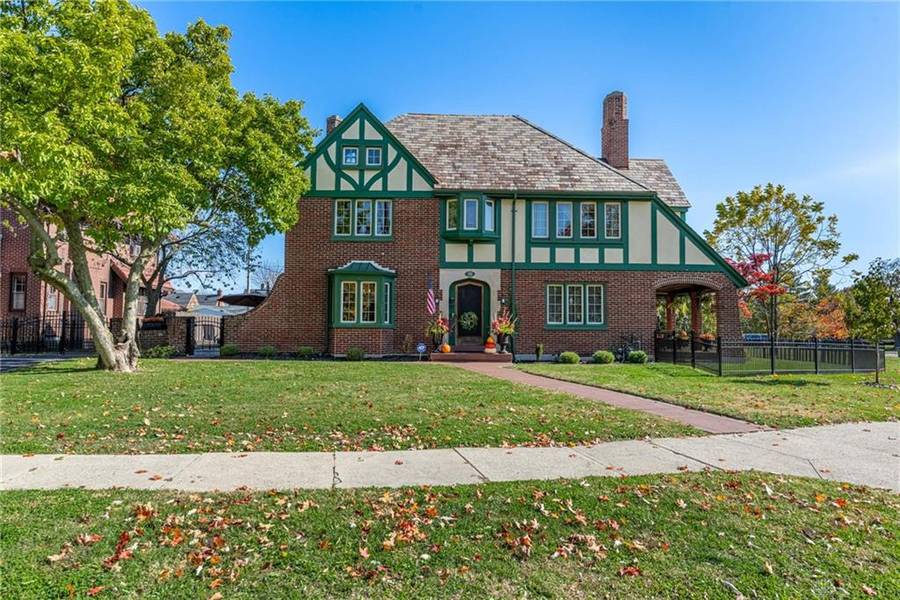 1727 Harvard Boulevard, Dayton, OH 45406