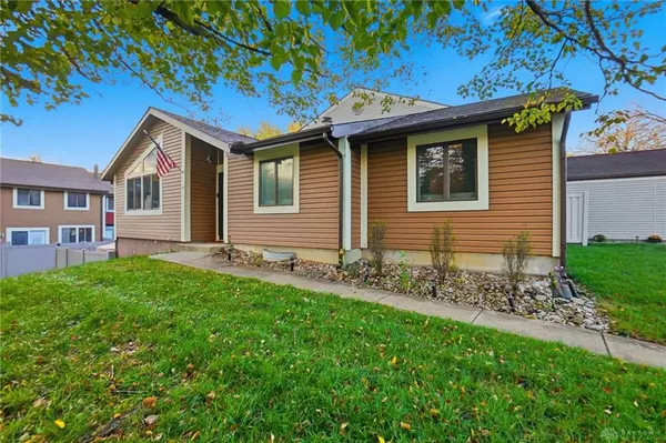 Englewood, OH 45322,6042 Cinnamon Tree Court