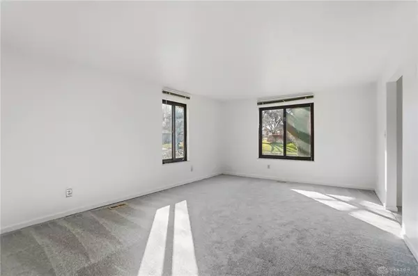 Kettering, OH 45429,4850 Foxdale Drive