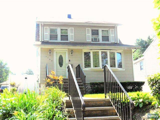 1153 Queen Anne RD, Teaneck, NJ 07666