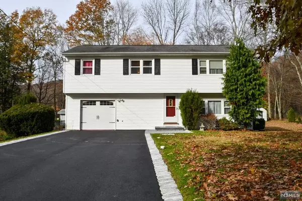 57 Elm ST, West Milford, NJ 07421