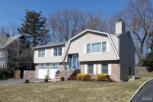 52 Wilts AVE, Hillsdale, NJ 07642