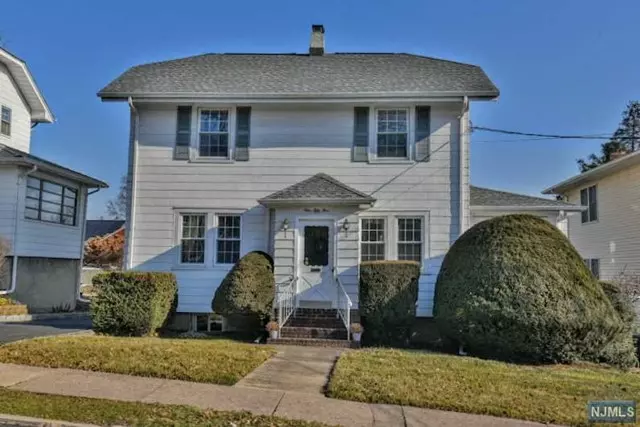 155 Raymond ST, Hasbrouck Heights, NJ 07604