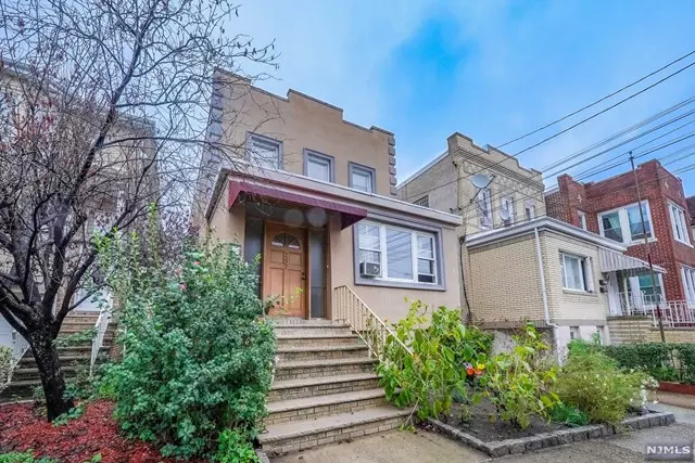 237 Day AVE, Cliffside Park, NJ 07010