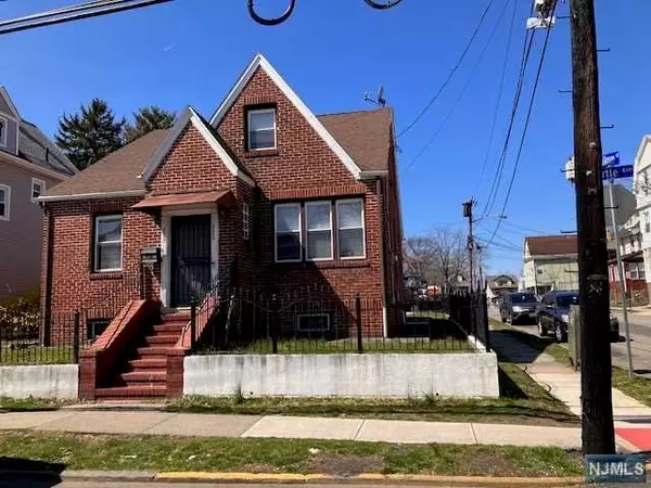 223-225 Myrtle AVE, Irvington, NJ 07111