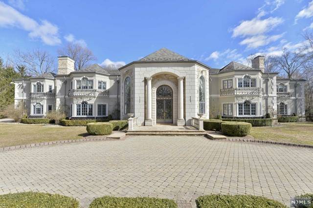 101 Fox Hedge RD, Saddle River, NJ 07458