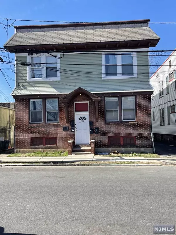 303 Hobson ST, Newark, NJ 07112