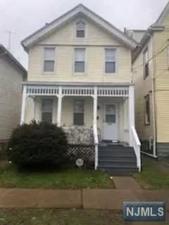 Orange, NJ 07050,322 Hawthorne ST