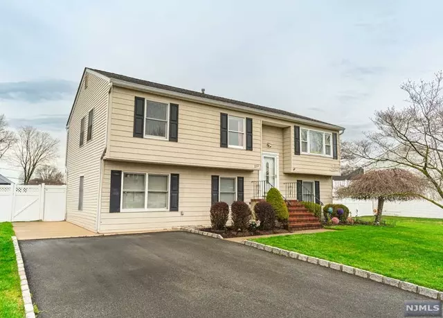 233 Harvard AVE, South Plainfield, NJ 07080