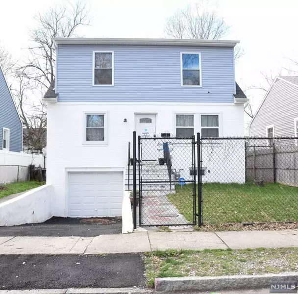 15 Chelsea AVE, East Orange, NJ 07018