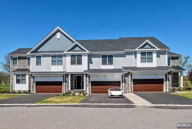 River Vale, NJ 07675,157 Woodmont CIR