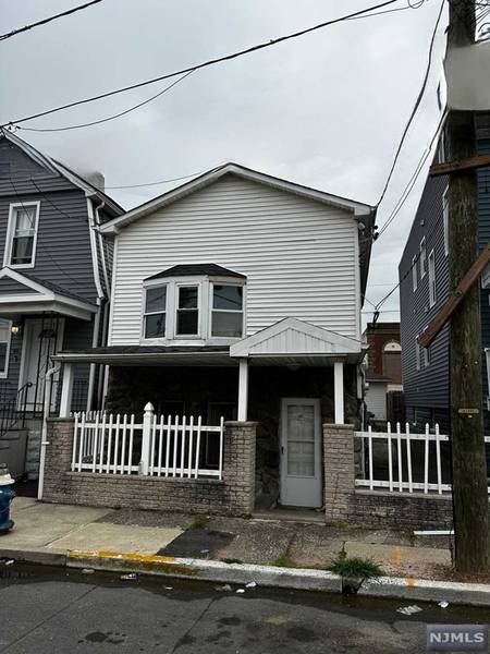 46 Arverne TER, Irvington, NJ 07111