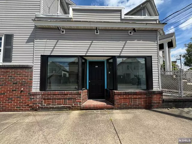 122 Midland AVE, Garfield, NJ 07026