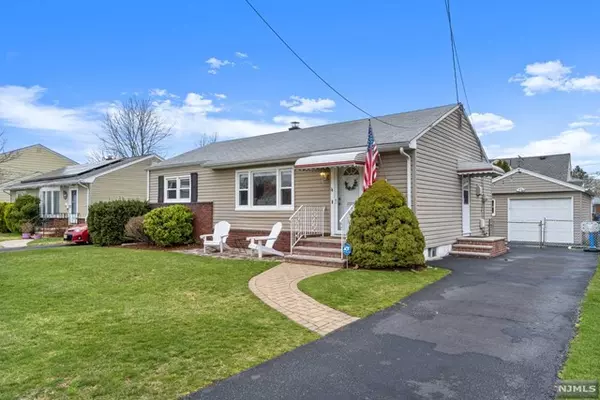 Clifton, NJ 07013,34 Belrose CT