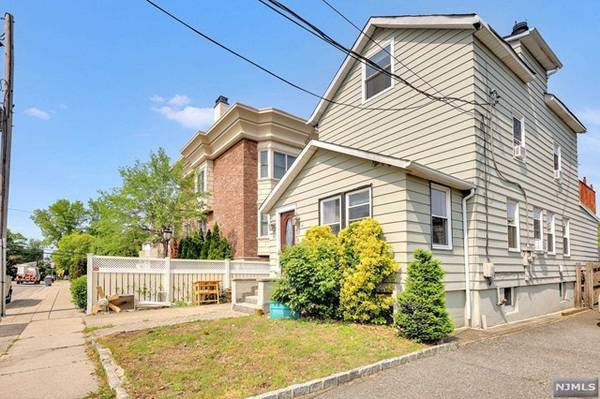 2179 Edwin AVE, Fort Lee, NJ 07024