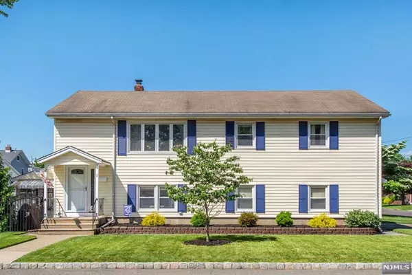 1 Crane ST, Little Falls, NJ 07424