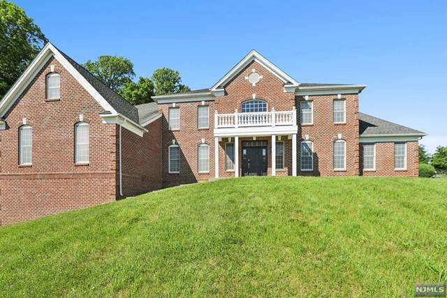 1 Ridgeline DR, Washington Township, NJ 07853