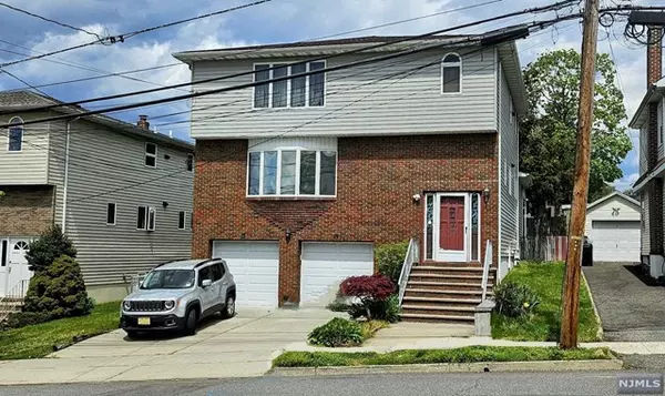 North Arlington, NJ 07031,122 Hedden TER