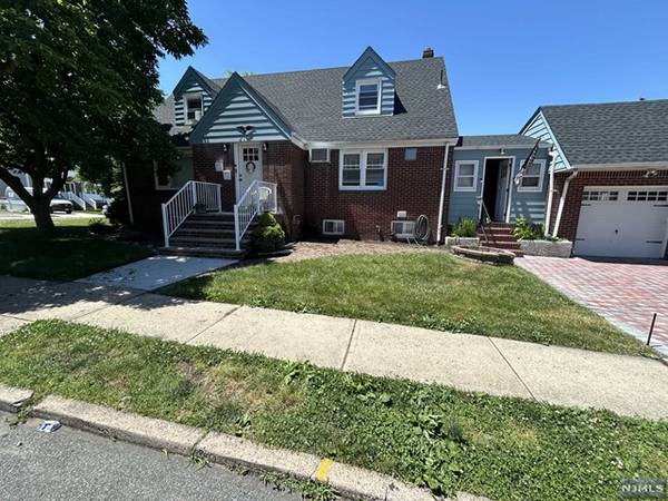 212 Elm ST, Elmwood Park, NJ 07407