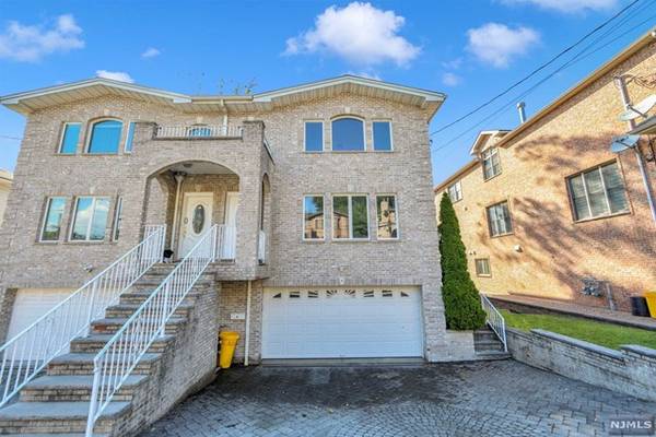 539B 3rd ST # B, Palisades Park, NJ 07650