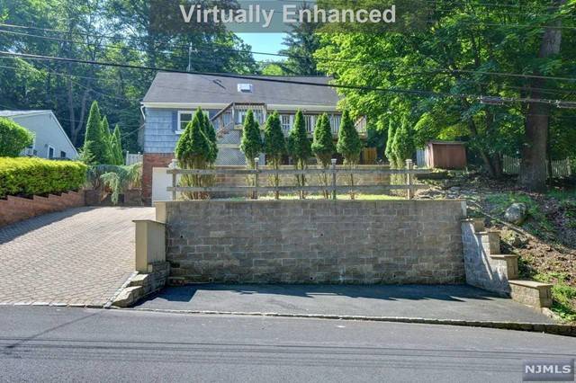 8 Wenonah AVE, Oakland, NJ 07436