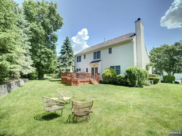 Roxbury Township, NJ 07852,10 Stowe CT