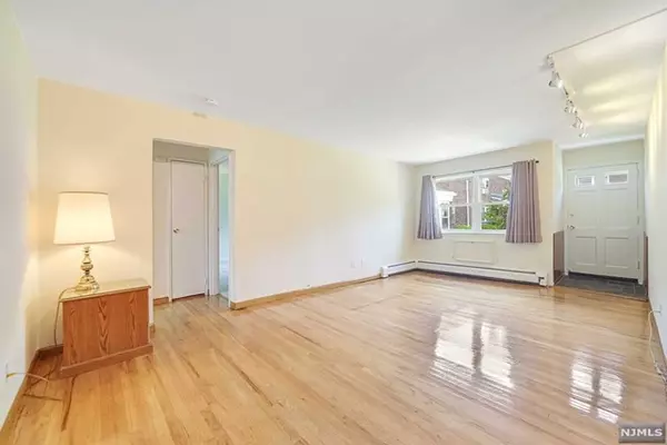 Ramsey, NJ 07446,24 Regency PARK # 24