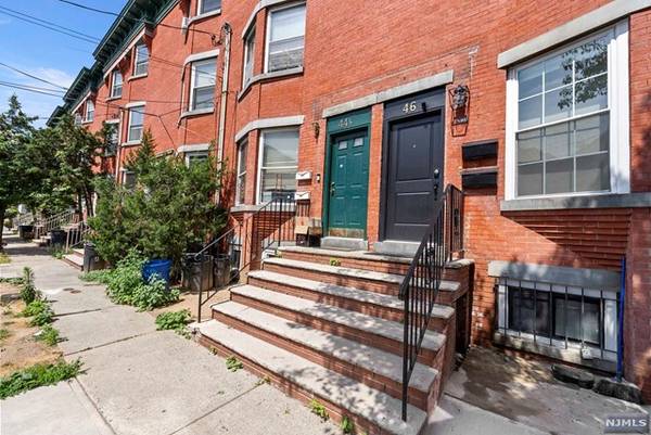 46 3rd ST, Newark, NJ 07107