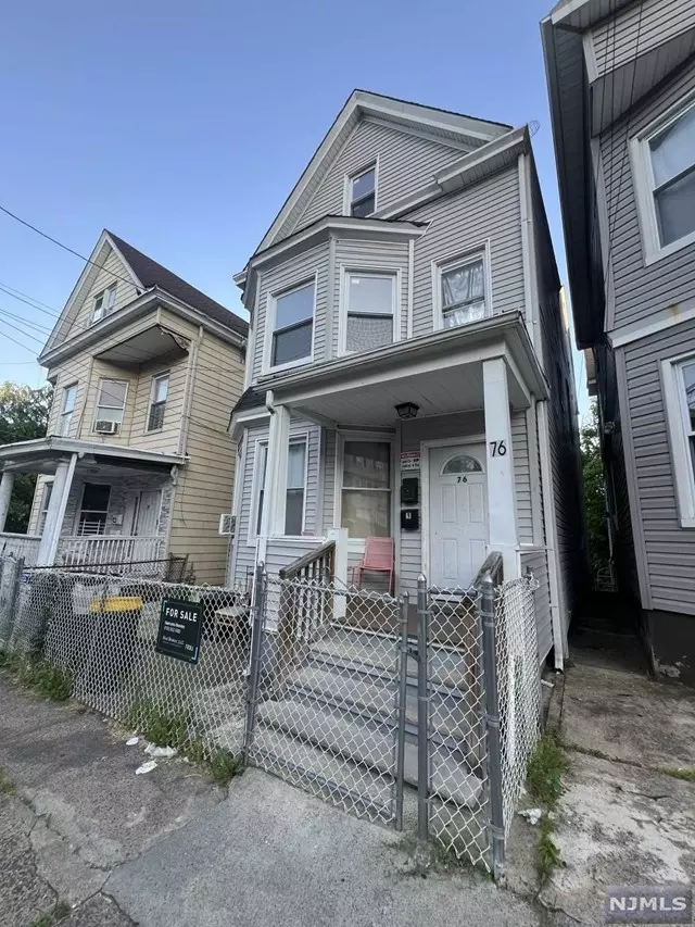 Paterson, NJ 07522,76-78 N 4th ST