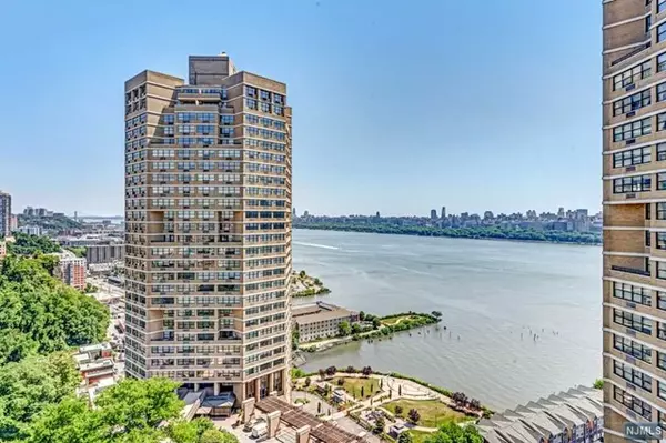 7000 Boulevard East  # 34A, Guttenberg, NJ 07093