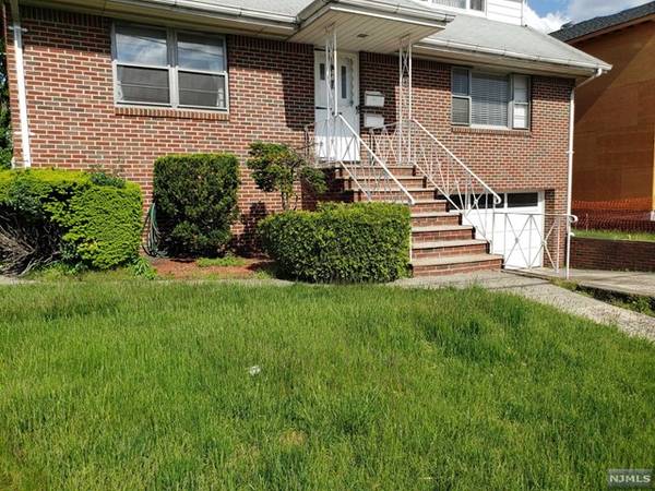 394 Chestnut AVE #1st floor, South Hackensack, NJ 07606