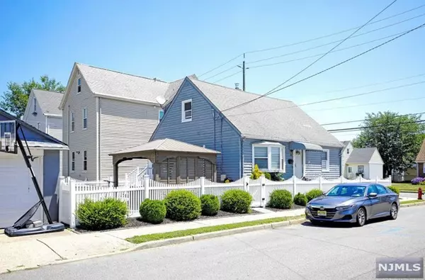 Clifton, NJ 07013,4 Emma PL