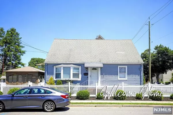 Clifton, NJ 07013,4 Emma PL