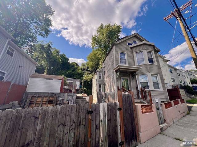 21-23 Cliff ST, Paterson, NJ 07522