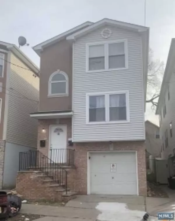 18 12th AVE, Paterson, NJ 07501