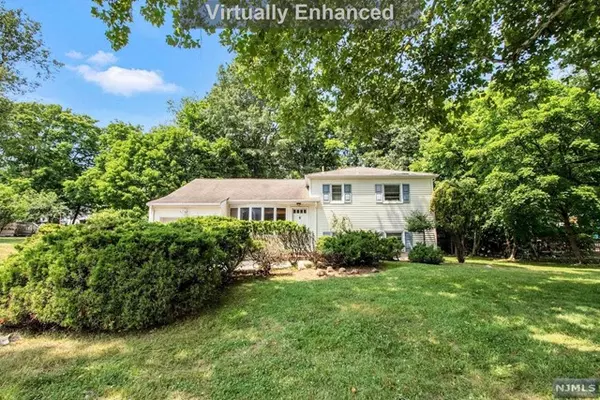 River Vale, NJ 07675,620 Aster LN