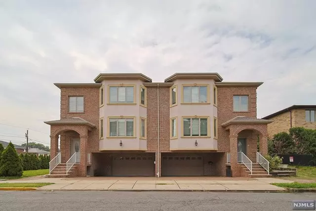 253A 3rd ST, Palisades Park, NJ 07650