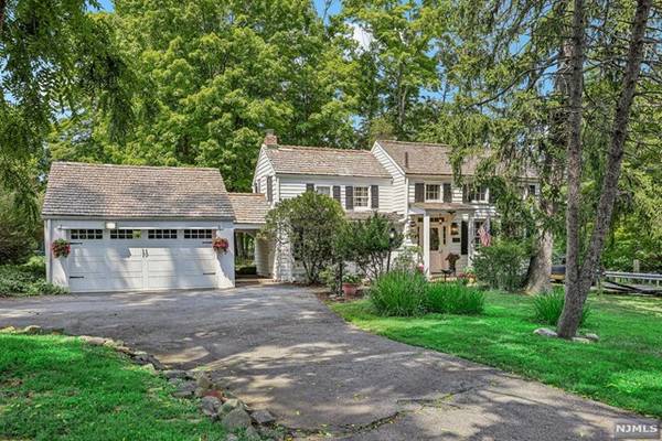 125 W Saddle River RD, Saddle River, NJ 07458